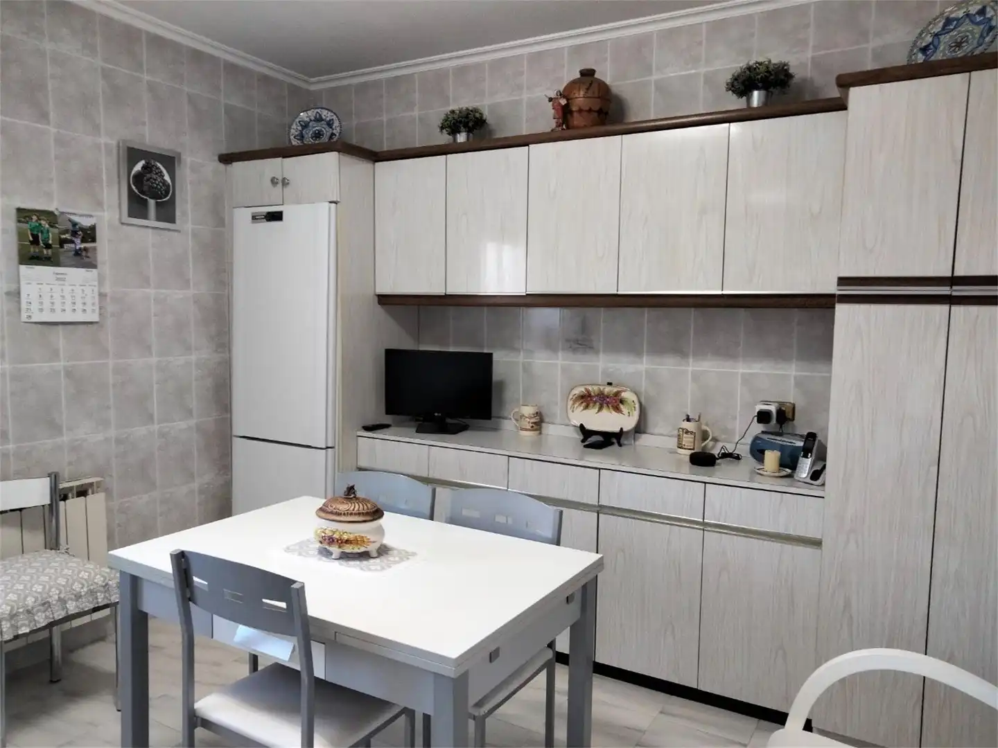 Wohnung zum Verkauf in Barrio San Ignacio, 19, Legazpi Küche von Wohnung zum Verkauf in Legazpi mit Balkon