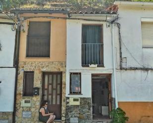 Vista exterior de Casa adosada en venda en Navaconcejo amb Balcó