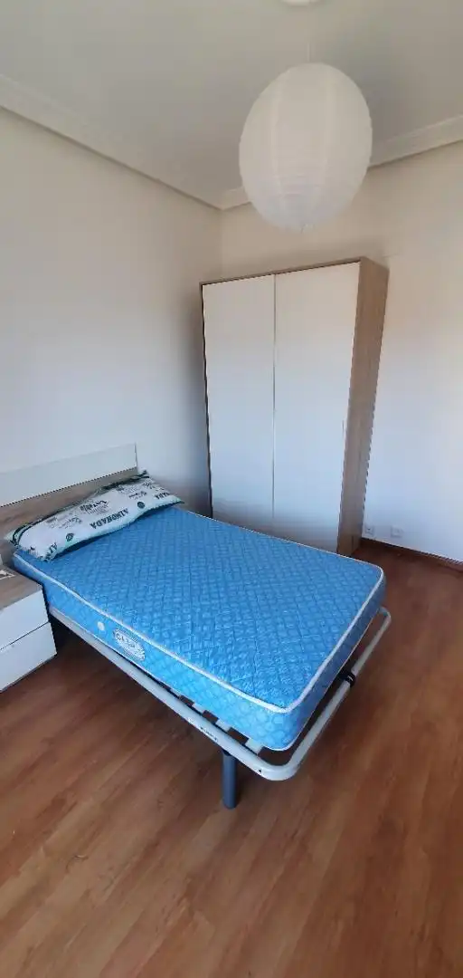 Room in Avenida de Pío XII, 10, Hospital - Nuevo Centro de Talavera de la Reina Room in Avenida de Pío XII, 10, Hospital - Nuevo Centro de Talavera de la Reina