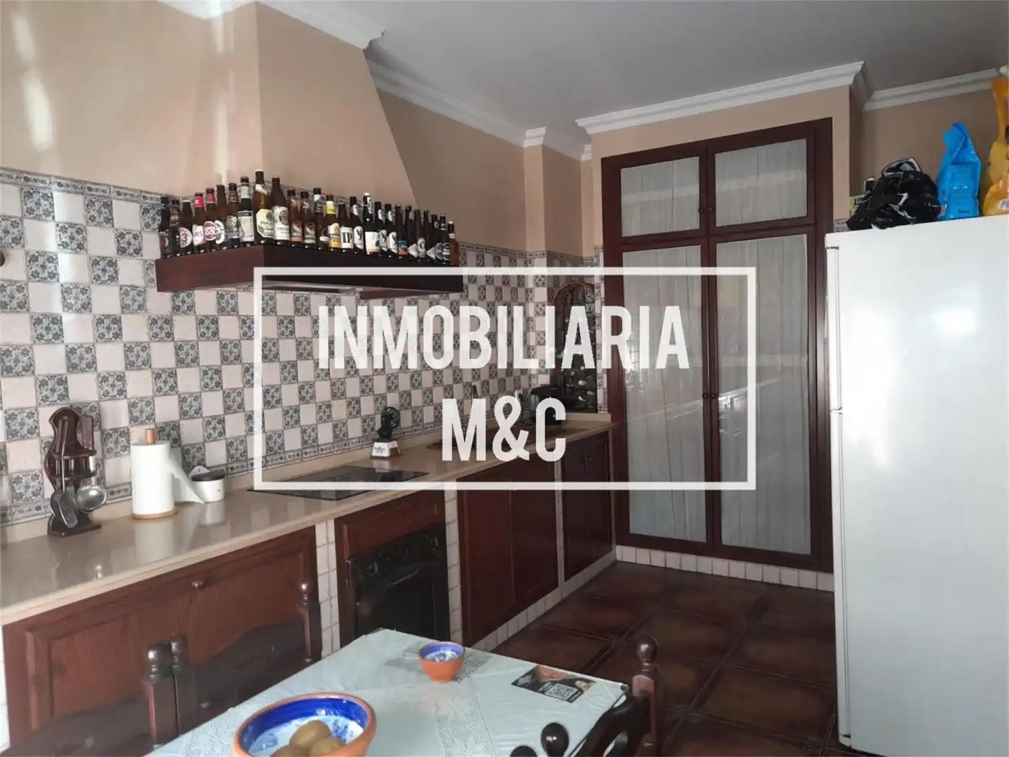 Casa adosada en venta en Calle Perdiz, Salesianos Cocina de Casa adosada en venta en Utrera con Aire acondicionado, Calefacción y Terraza