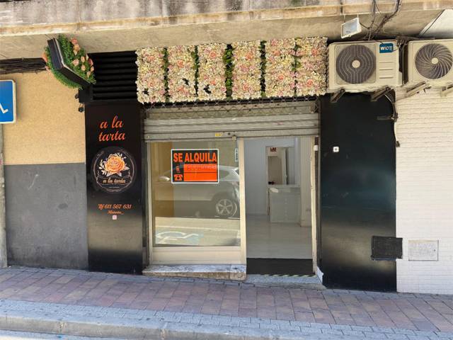 Local comercial en Alquiler en Calle Menéndez y Pelayo, 2 en Sagrado Corazón