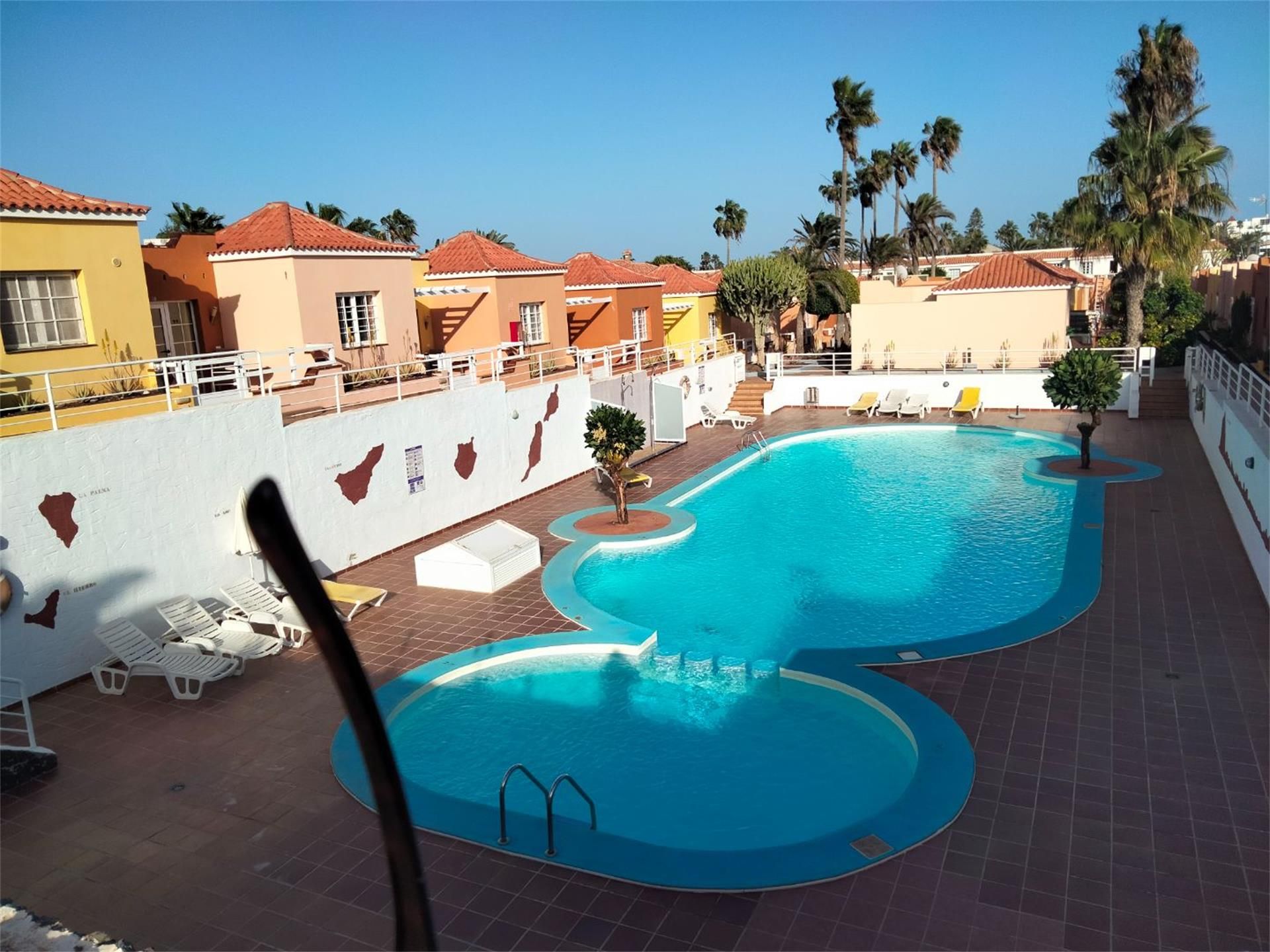 Swimming pool of House or chalet for sale in La Oliva  with Air Conditioner, Terrace and Microwave