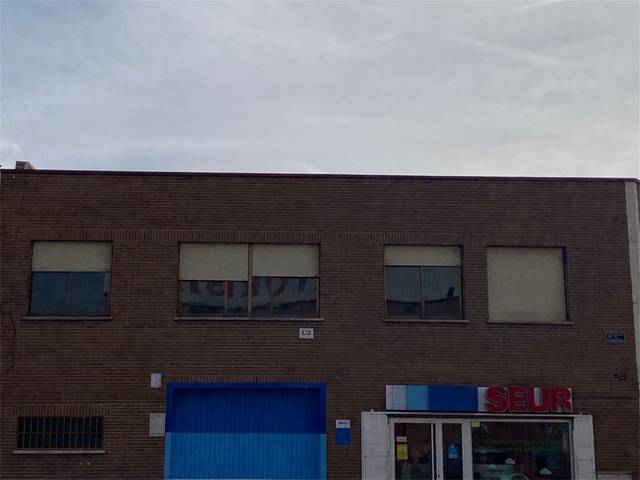 Oficina en Alquiler en Calle de Gamonal, 2 en Ensanche de Vallecas - La Gavia