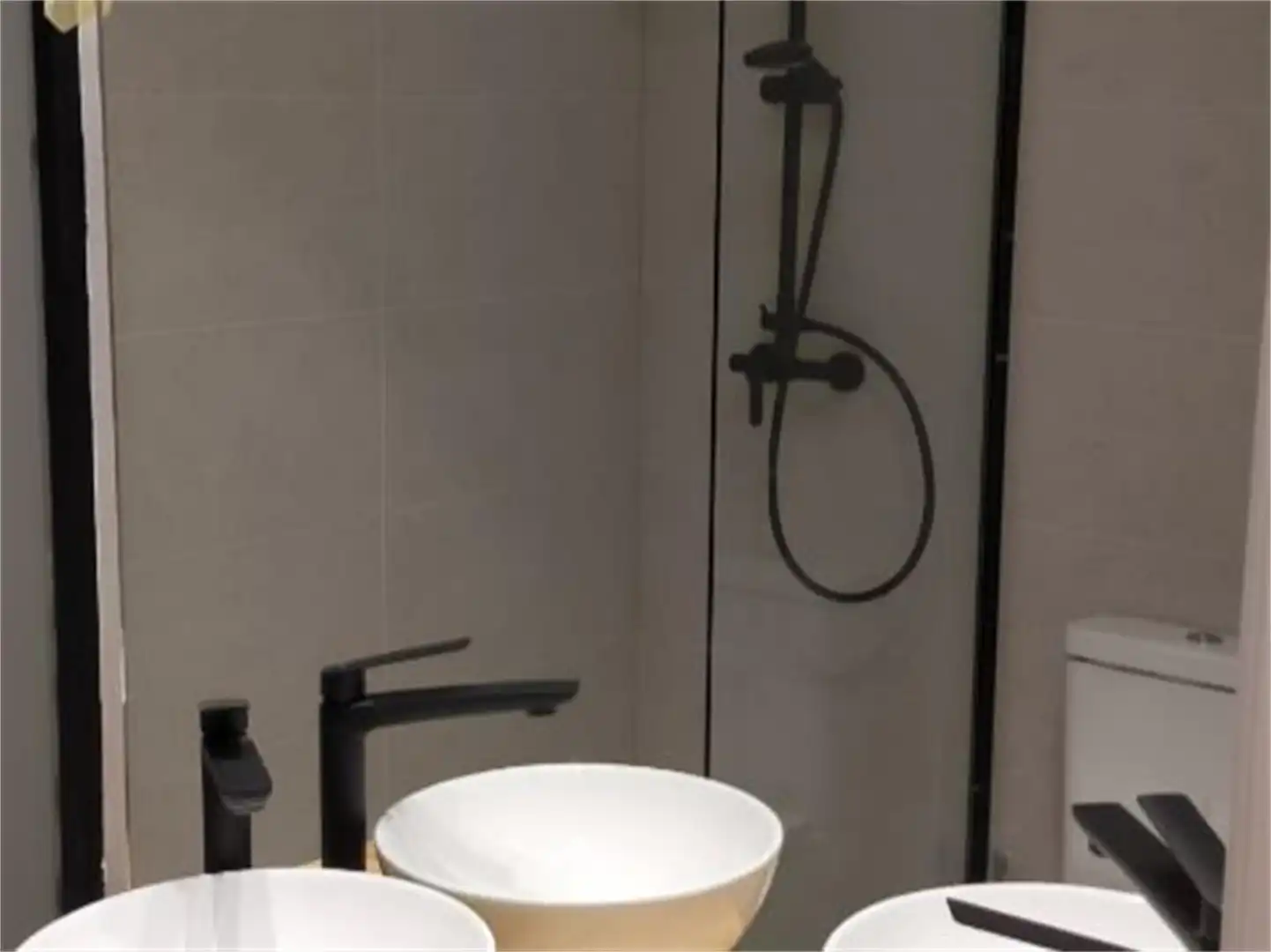 Bany de Loft de lloguer en Madrid amb Aire condicionat, Calefacció i Moblat