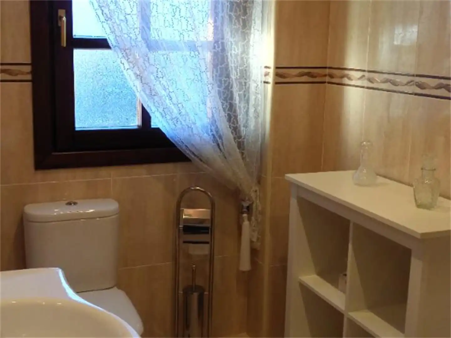 Houses for rent in Barrio el Carité, Hazas de Cesto Bathroom of Houses for rent in Hazas de Cesto with Terrace and Balcony