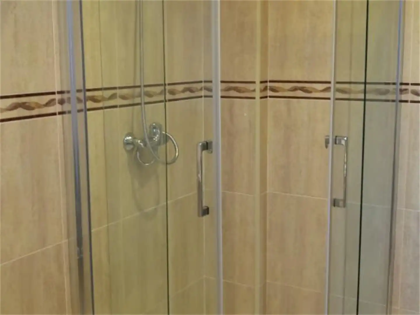 Houses for rent in Barrio el Carité, Hazas de Cesto Bathroom of Houses for rent in Hazas de Cesto with Terrace and Balcony