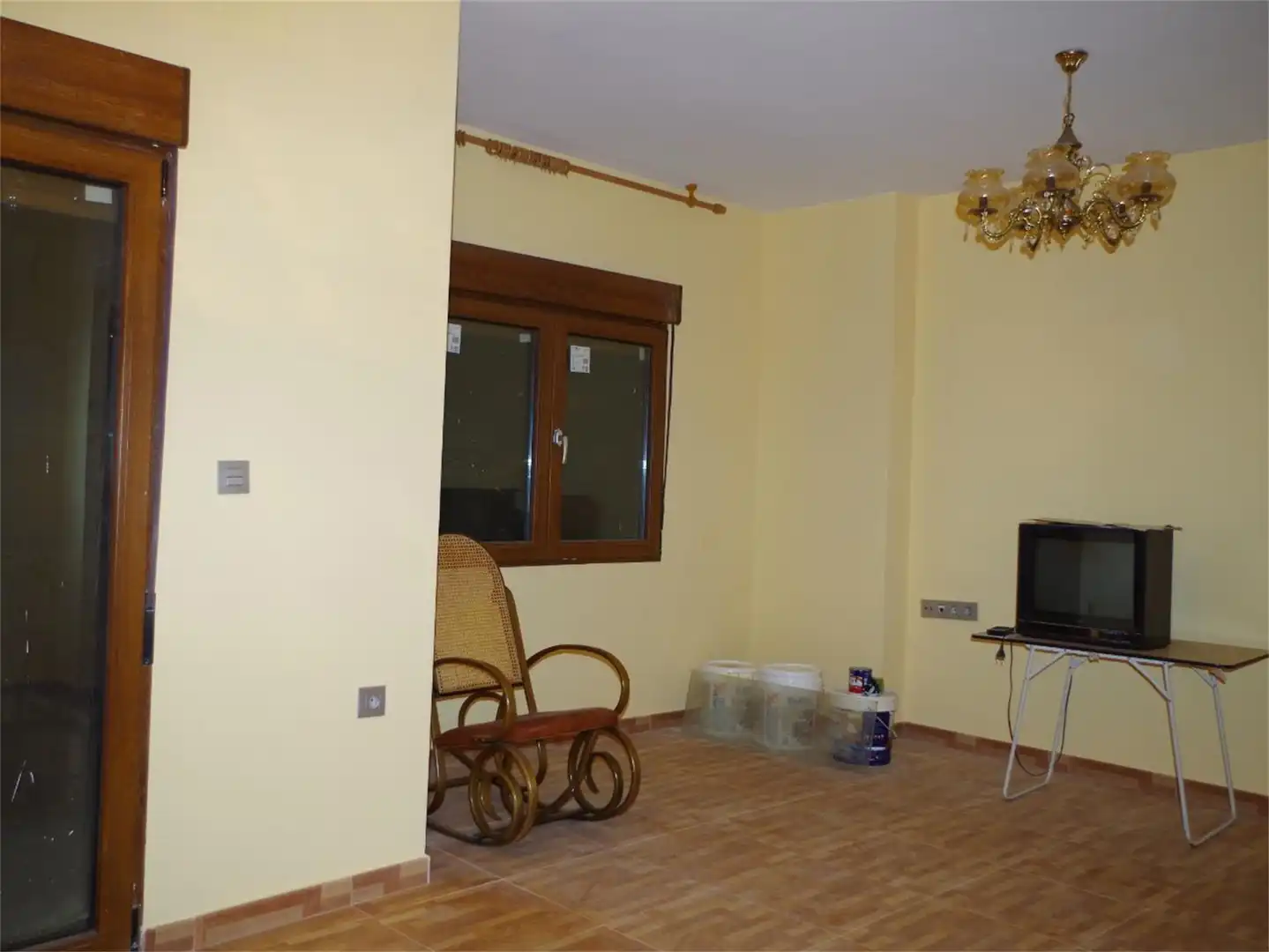 Wohnung zum Verkauf in Plaza de San Pascual, Pinos Puente Wohnung zum Verkauf in Pinos Puente mit Balkon