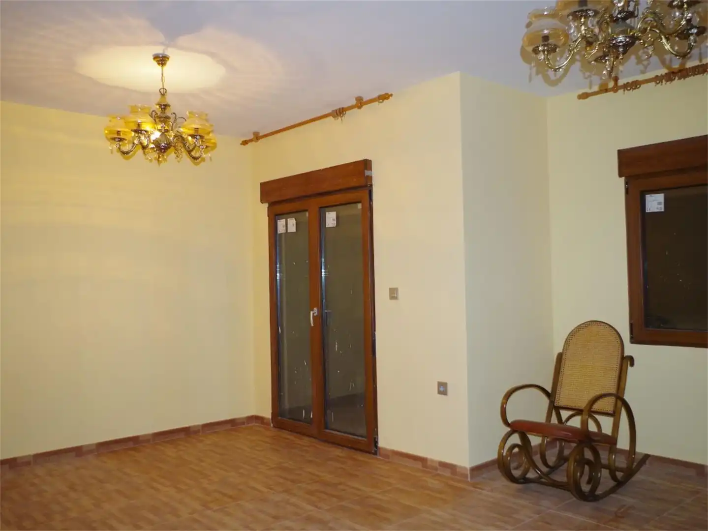 Wohnung zum Verkauf in Plaza de San Pascual, Pinos Puente Wohnung zum Verkauf in Pinos Puente mit Balkon
