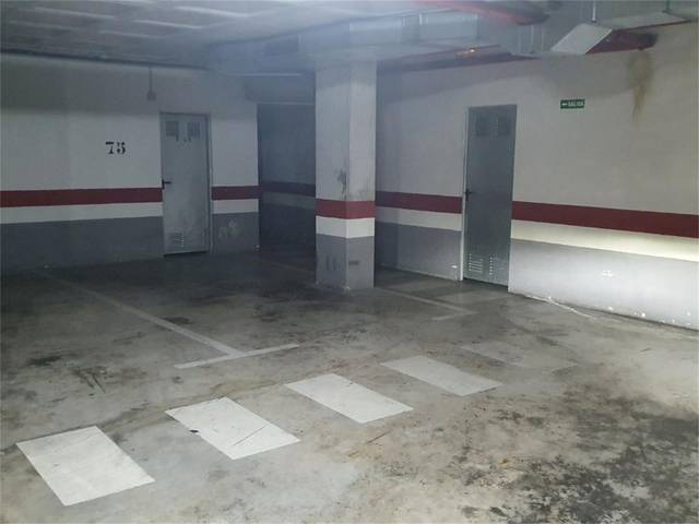Garaje en Venta en Plaza Papa Juan Pablo II en Paus - Poligono San Blas