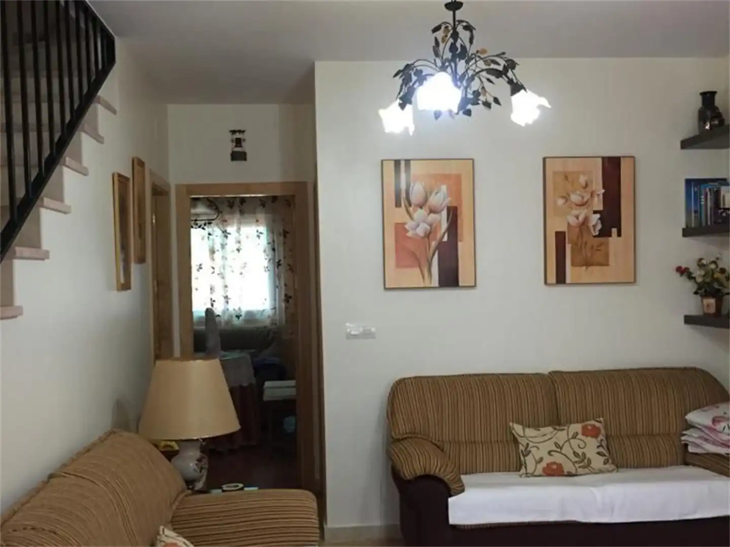 Wohnzimmer von Einfamilien-Reihenhaus zum Verkauf in Calañas mit Klimaanlage, Terrasse und Abstellraum
