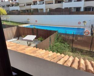 Piscina de Casa o xalet en venda en Guillena amb Aire condicionat, Terrassa i Piscina