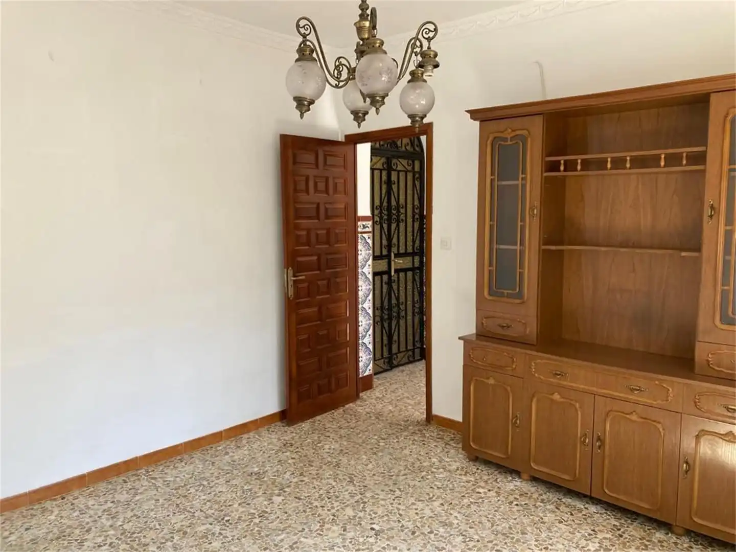 Casa adosada en venta en La Puebla de los Infantes