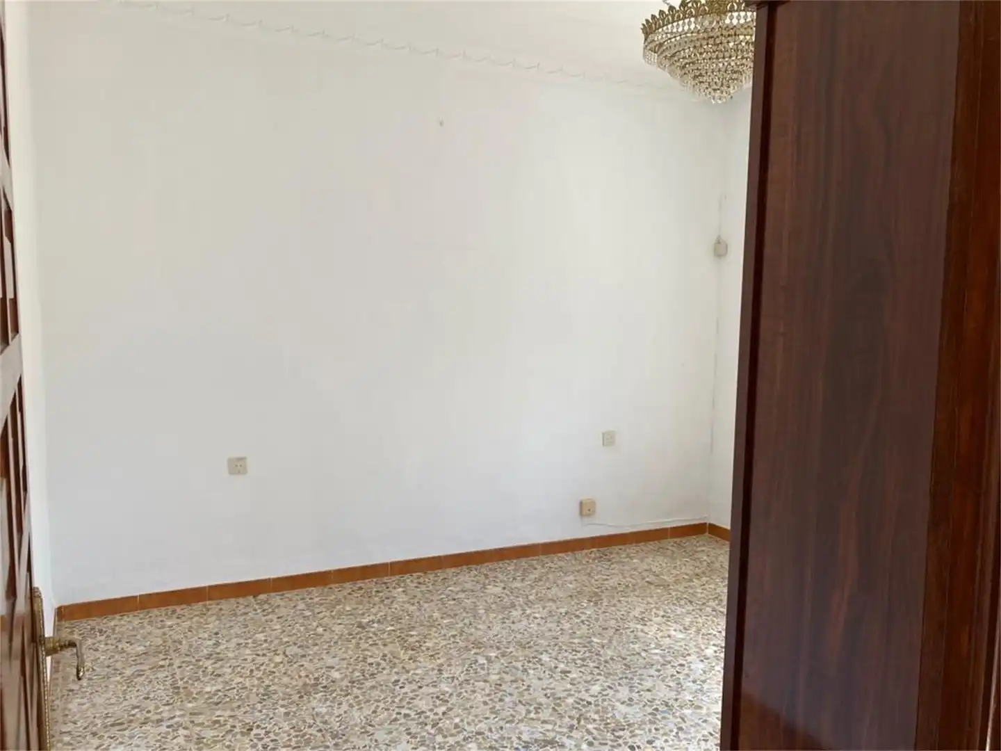 Casa adosada en venta en La Puebla de los Infantes