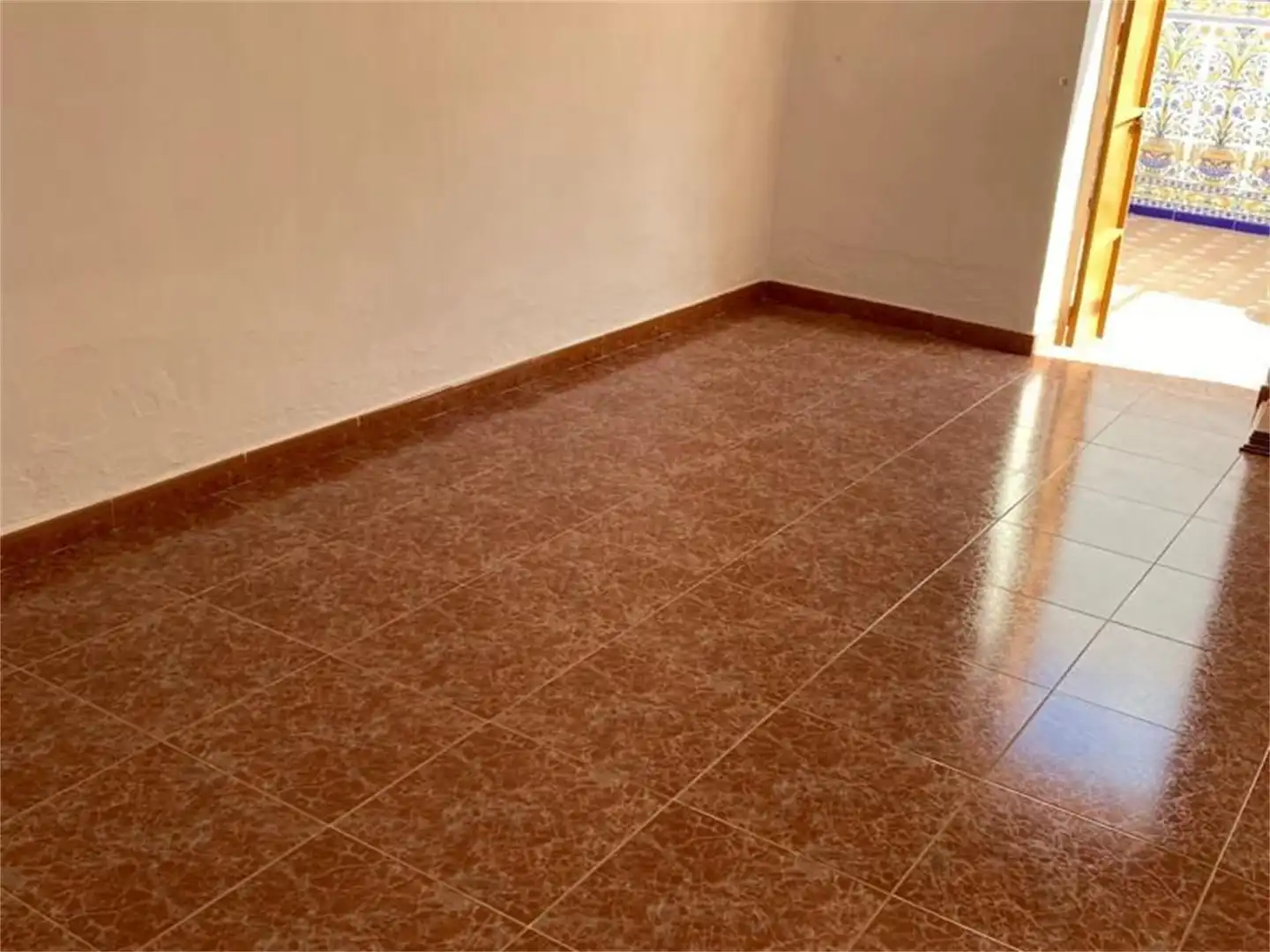 Casa adosada en venta en La Puebla de los Infantes