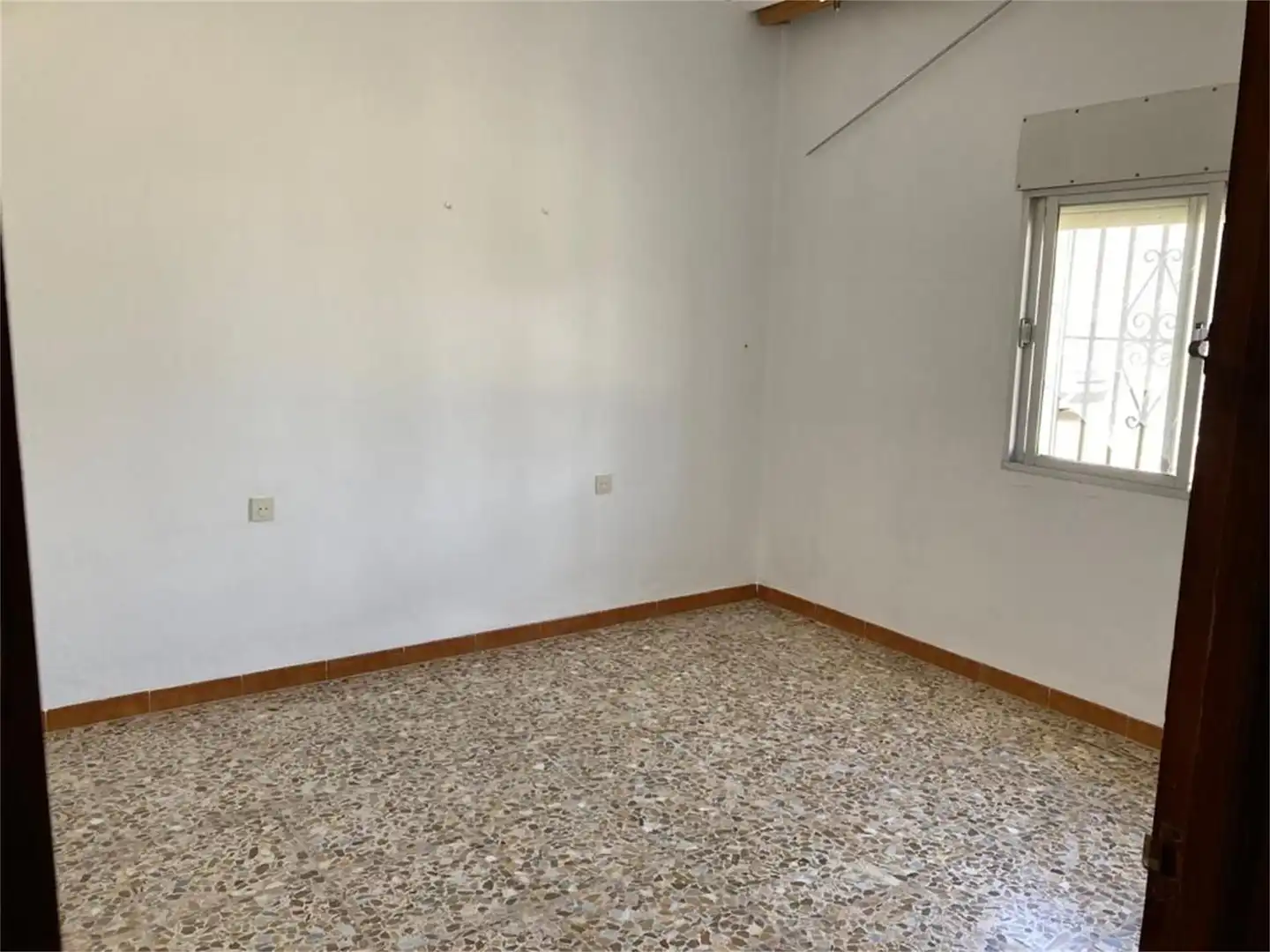 Casa adosada en venta en La Puebla de los Infantes