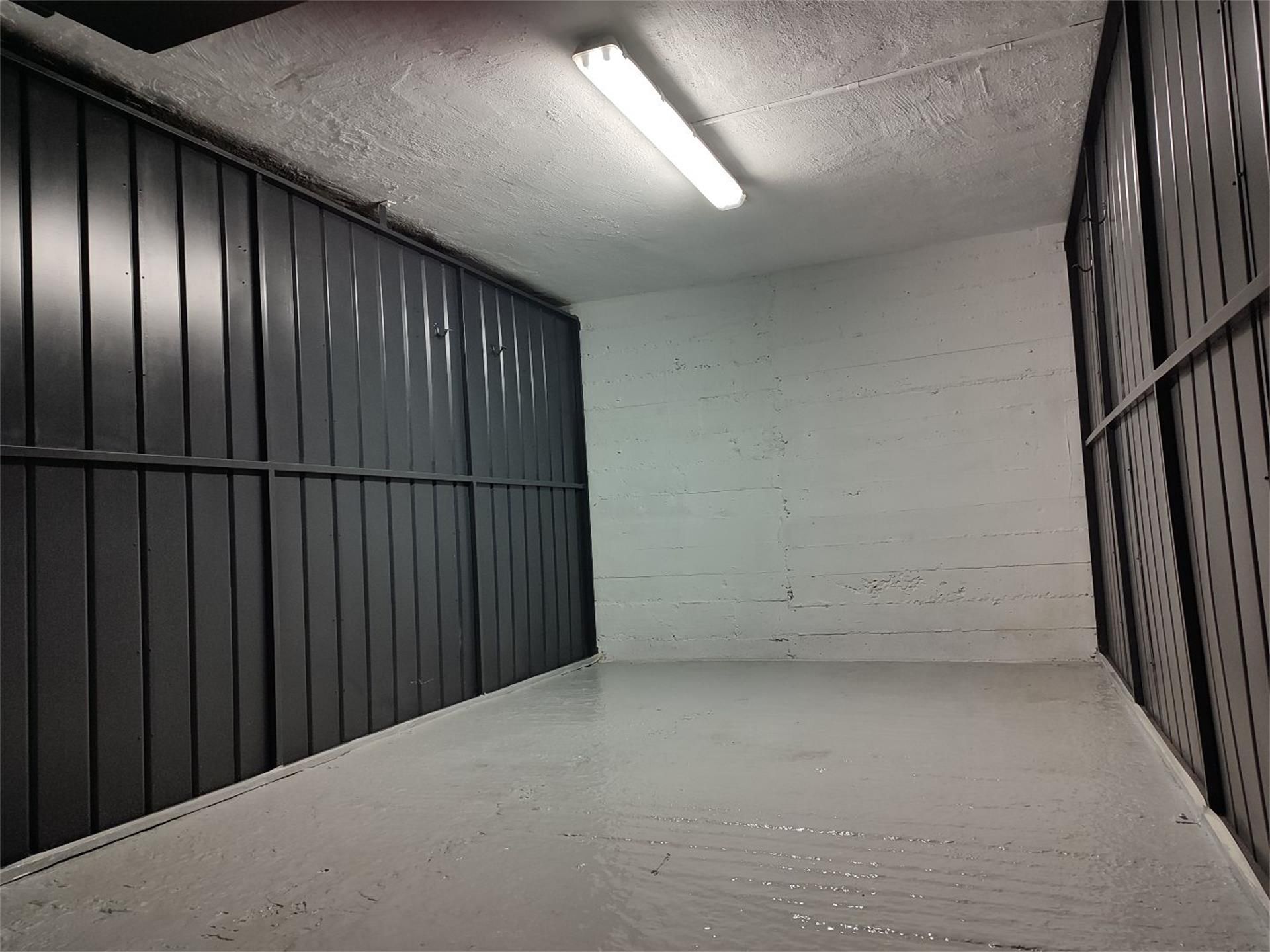 Garage to rent in Calle Andrés Isasi, Iralabarri