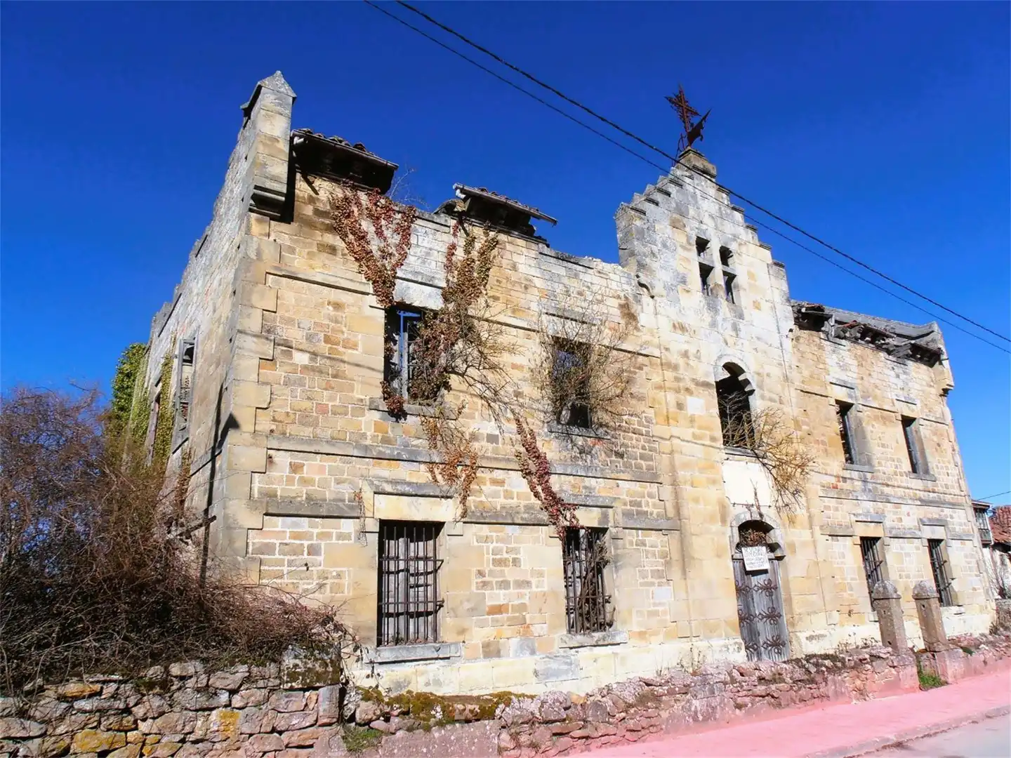 Urbanizable en venta en Calle de León Argueso, Arija Vista exterior de Urbanizable en venta en Arija