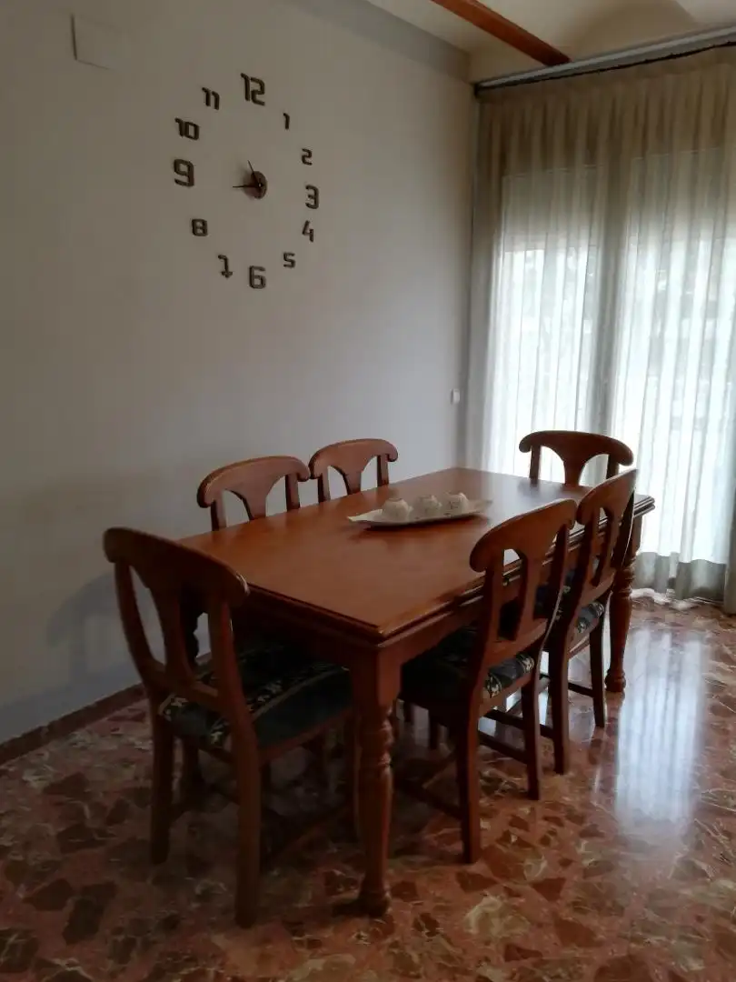 Esszimmer von Erdgeschoss zum Verkauf in El Perelló mit Klimaanlage, Heizung und Privatgarten