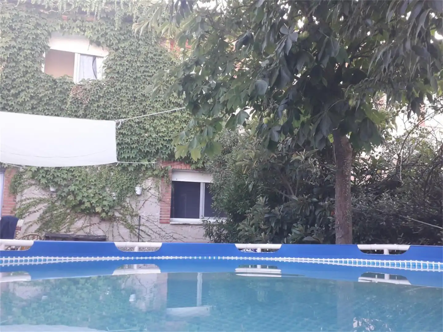 Piscina de Casa adosada en venta en Remondo con Calefacción, Jardín privado y Amueblado