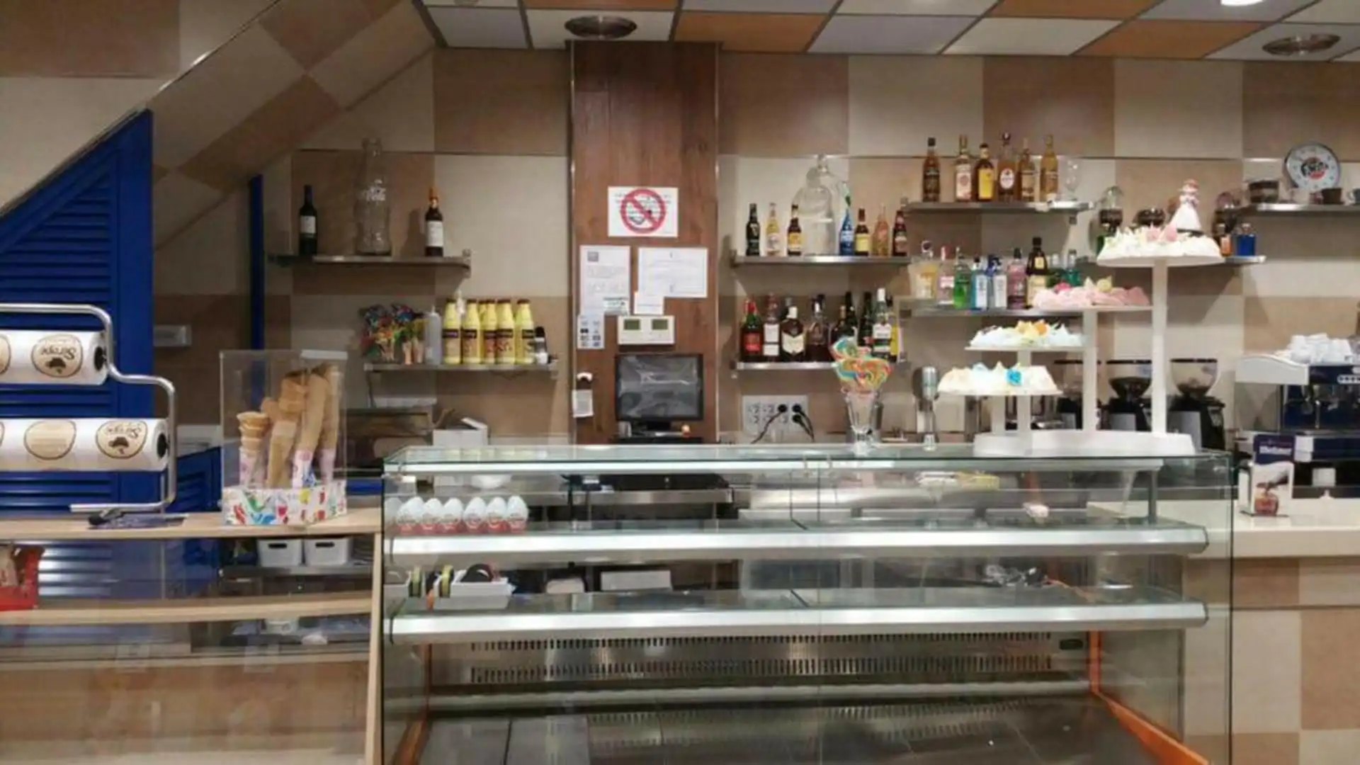 Commercial properties for rent in Tocina  with Air Conditioner and Heating