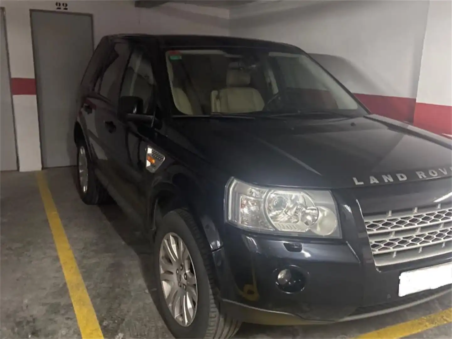 Garage zum Verkauf in Avenida Mario Vargas Llosa, Puerto Banús Außenansicht von Garage zum Verkauf in Marbella