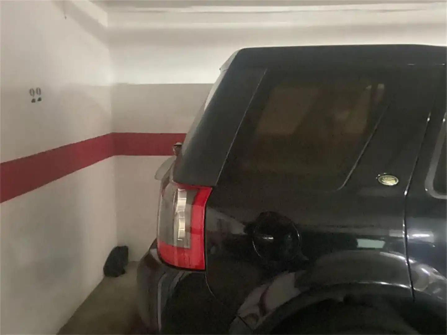 Garage zum Verkauf in Avenida Mario Vargas Llosa, Puerto Banús Parkplatz von Garage zum Verkauf in Marbella