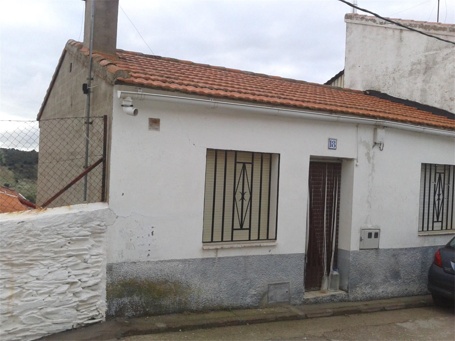 Vista exterior de Piso en venta en La Nava de Ricomalillo con Terraza, Trastero y Amueblado