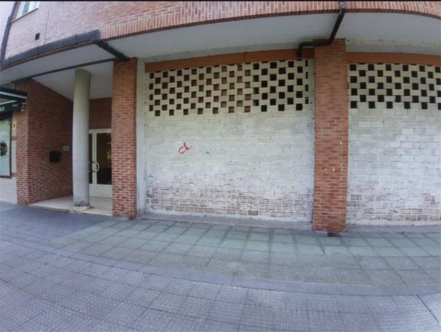 Local comercial en Alquiler en Calle Jovellanos, 10 en Corvera de Asturias