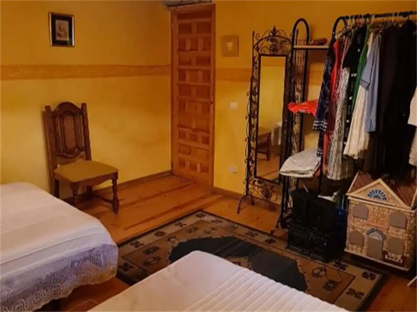 Casa o xalet en venda a Calle Estación, Espinosa de Villagonzalo Dormitori de Casa o xalet en venda en Espinosa de Villagonzalo amb Aire condicionat, Calefacció i Jardí privat