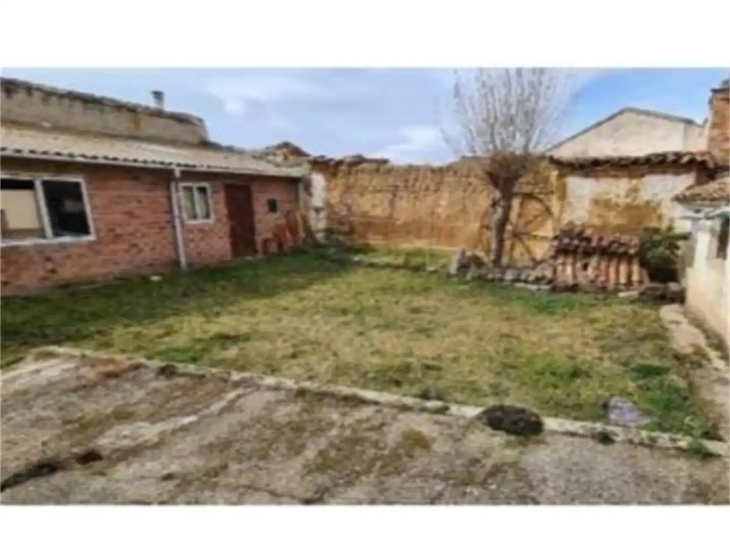 Casa o xalet en venda a Calle Estación, Espinosa de Villagonzalo Casa o xalet en venda en Espinosa de Villagonzalo amb Aire condicionat, Calefacció i Jardí privat