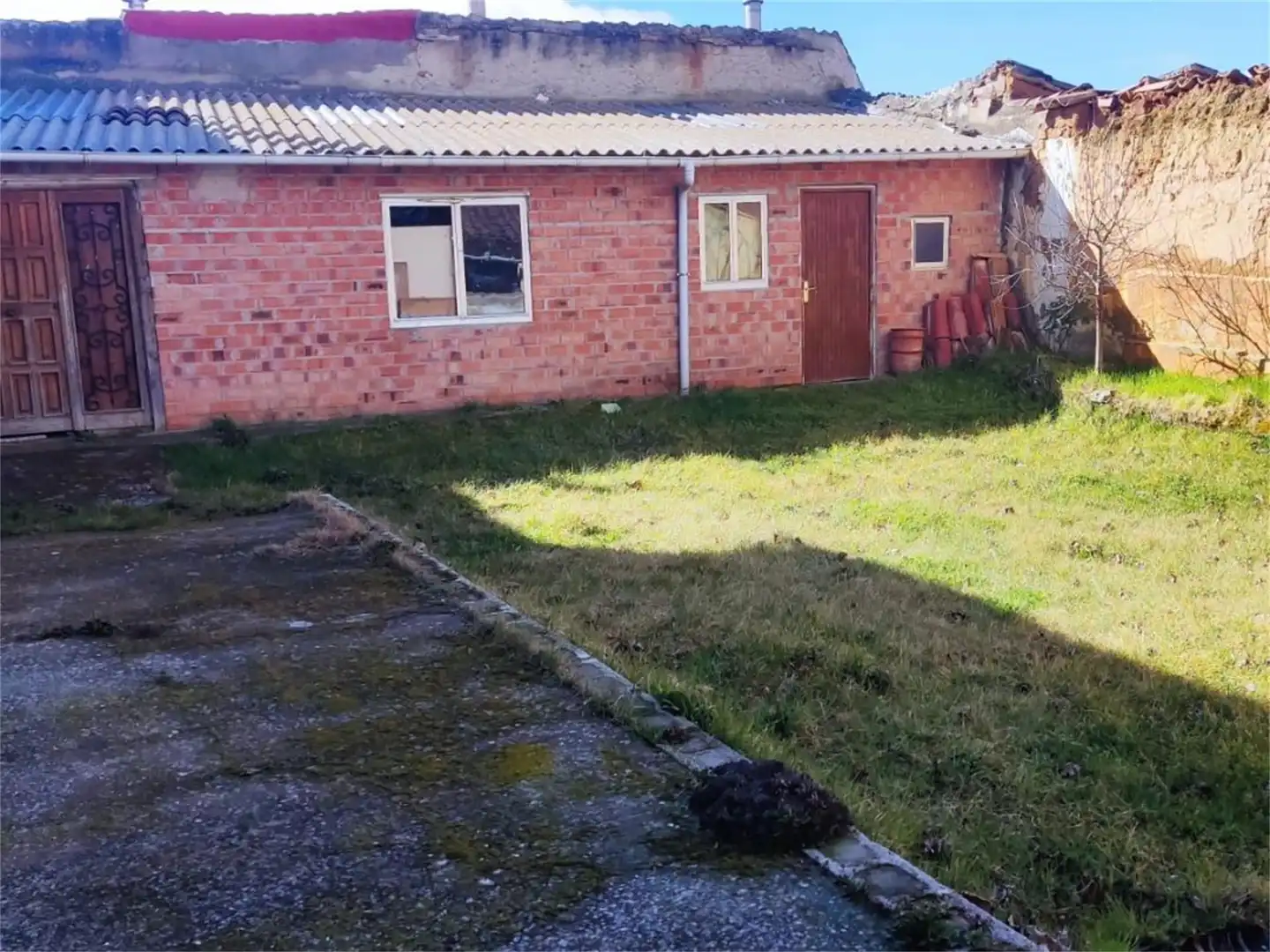 Casa o xalet en venda a Calle Estación, Espinosa de Villagonzalo Casa o xalet en venda en Espinosa de Villagonzalo amb Aire condicionat, Calefacció i Jardí privat