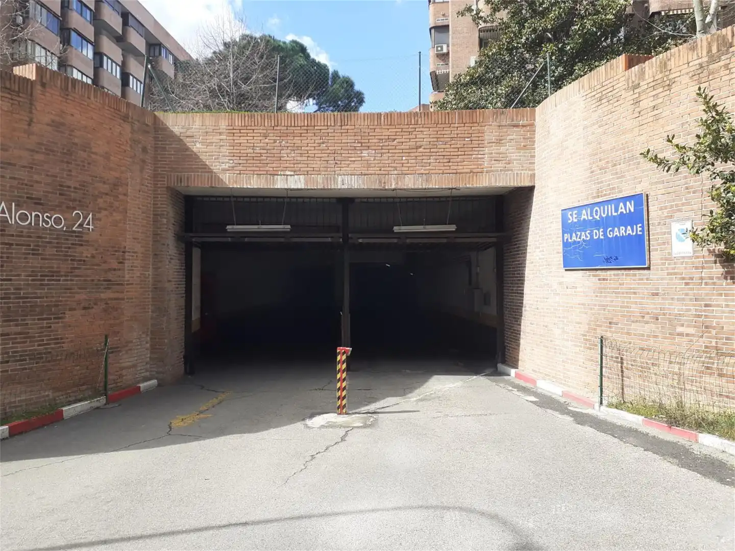 Parking of Garage for rent in Madrid