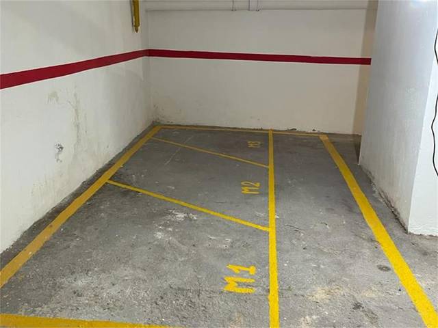 Garaje en Alquiler en Calle Actor Mora en Morvedre