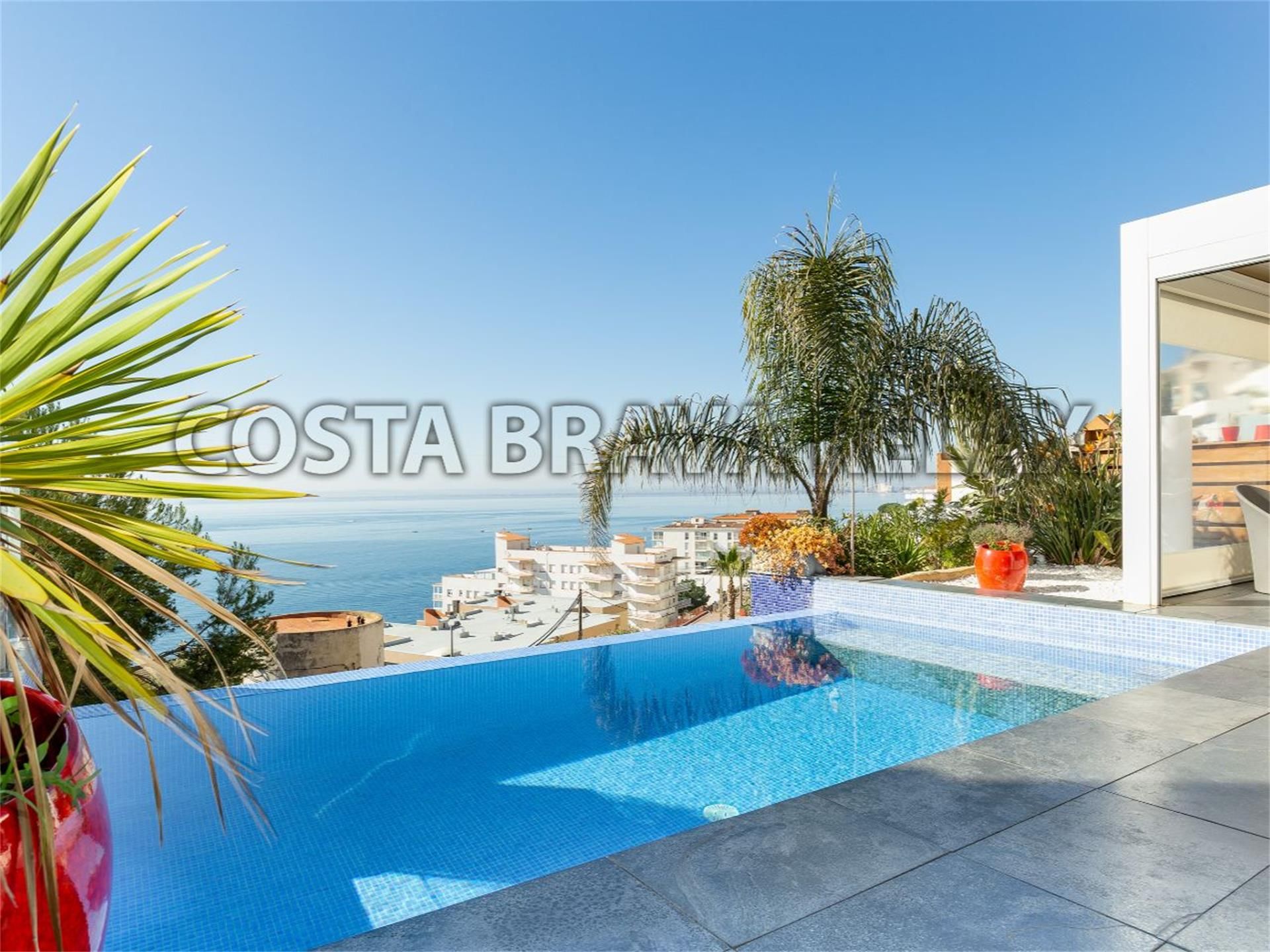 Piscina de Pis en venda en Roses amb Aire condicionat, Calefacció i Terrassa