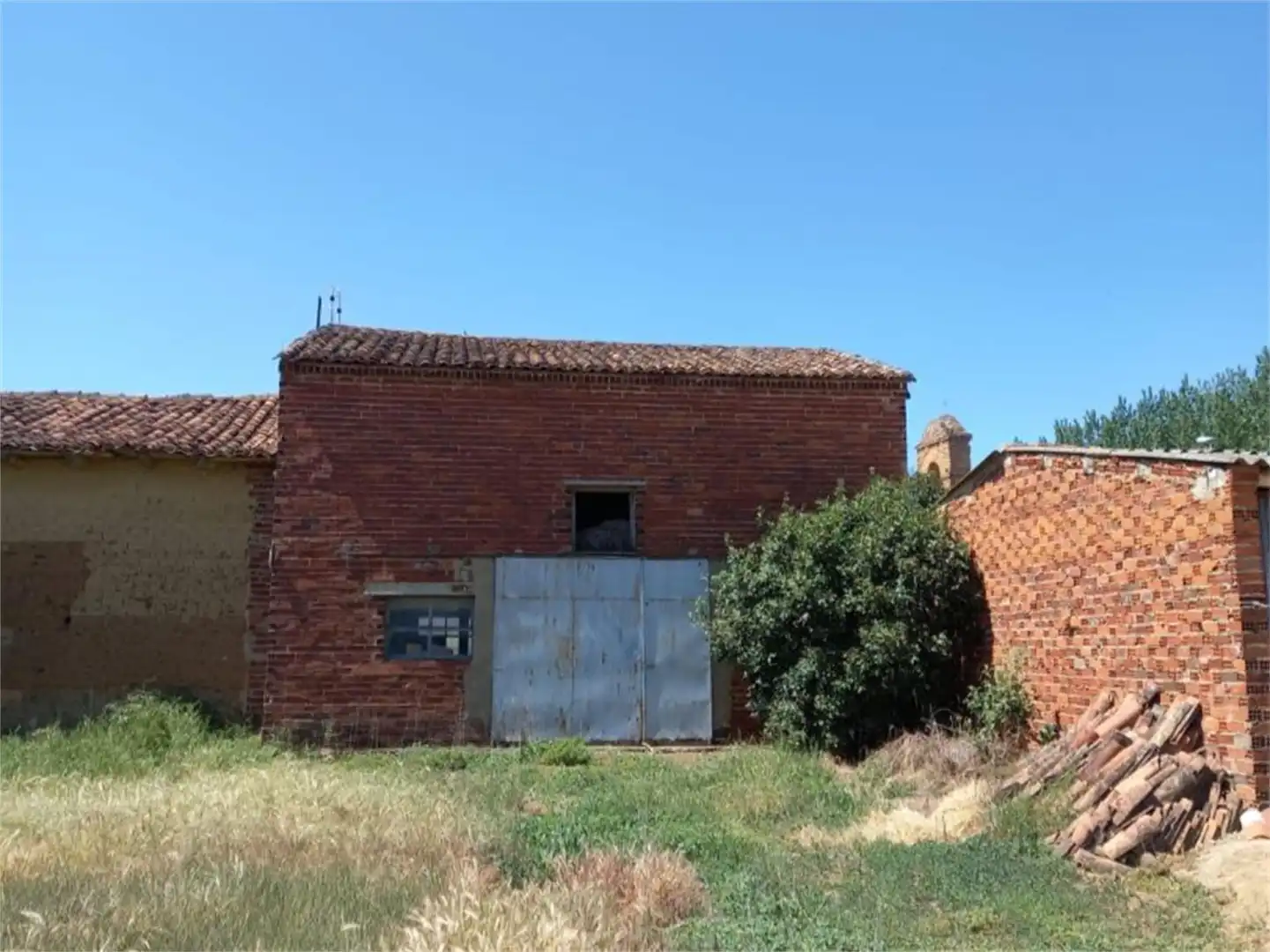 Pis en venda a Valdepolo Vista exterior de Pis en venda en Valdepolo amb Jardí privat
