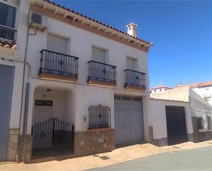 Vista exterior de Casa adosada en venda en Huéneja amb Aire condicionat, Terrassa i Balcó
