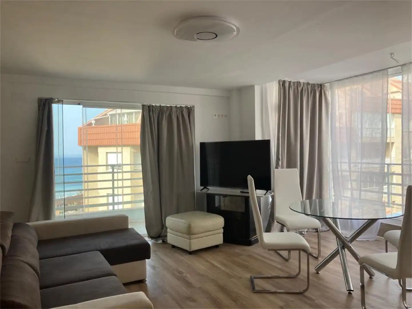 Sala de estar de Piso en venta en Calpe / Calp con Aire acondicionado, Parquet y Amueblado