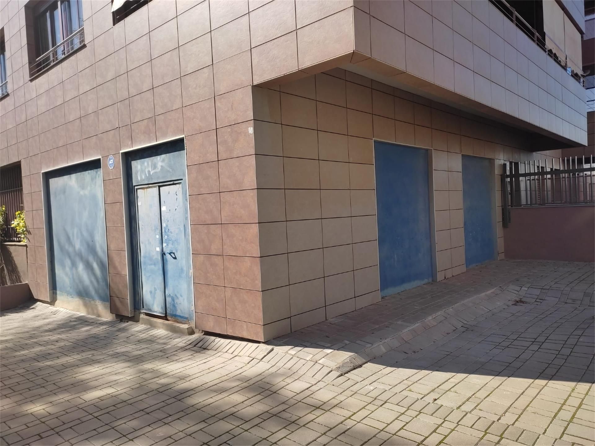 Local de alquiler en Calle Poetisa María Alfonsina Domínguez, El Cónsul - Ciudad Universitaria - El Romeral Vista exterior de Local de alquiler en Málaga Capital