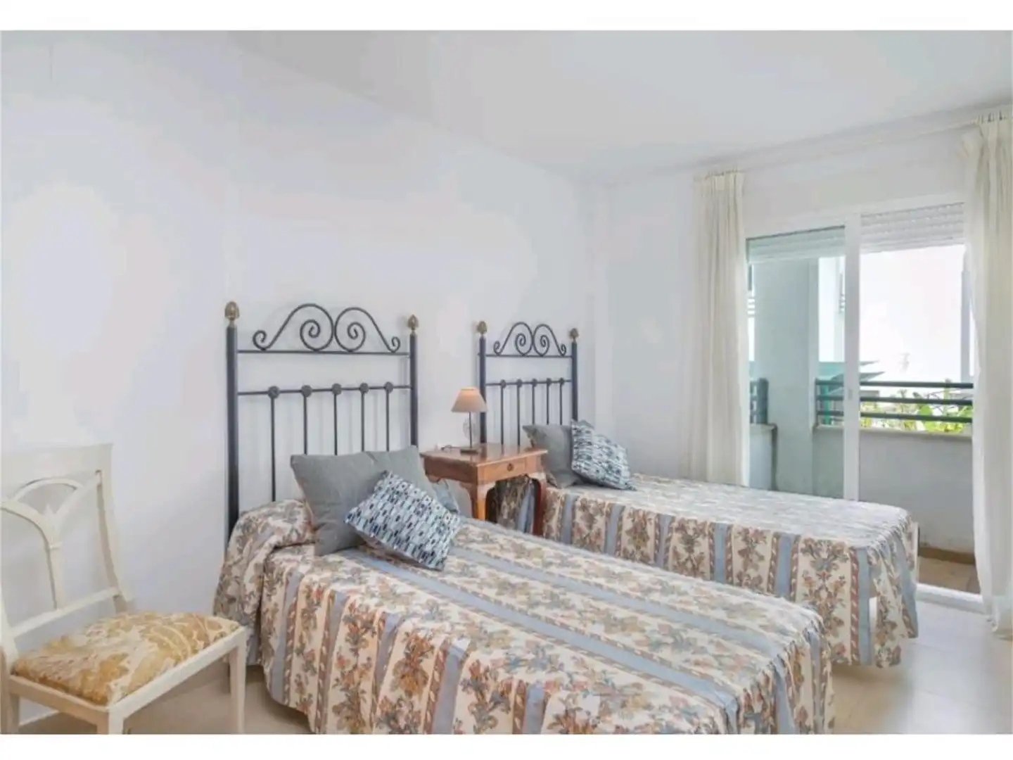Casa o xalet en venda a Calle el Cercado, Benahavís pueblo Dormitori de Casa o xalet en venda en Benahavís amb Aire condicionat, Terrassa i Piscina