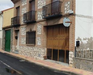 Vista exterior de Casa adosada en venda en Villatobas amb Balcó