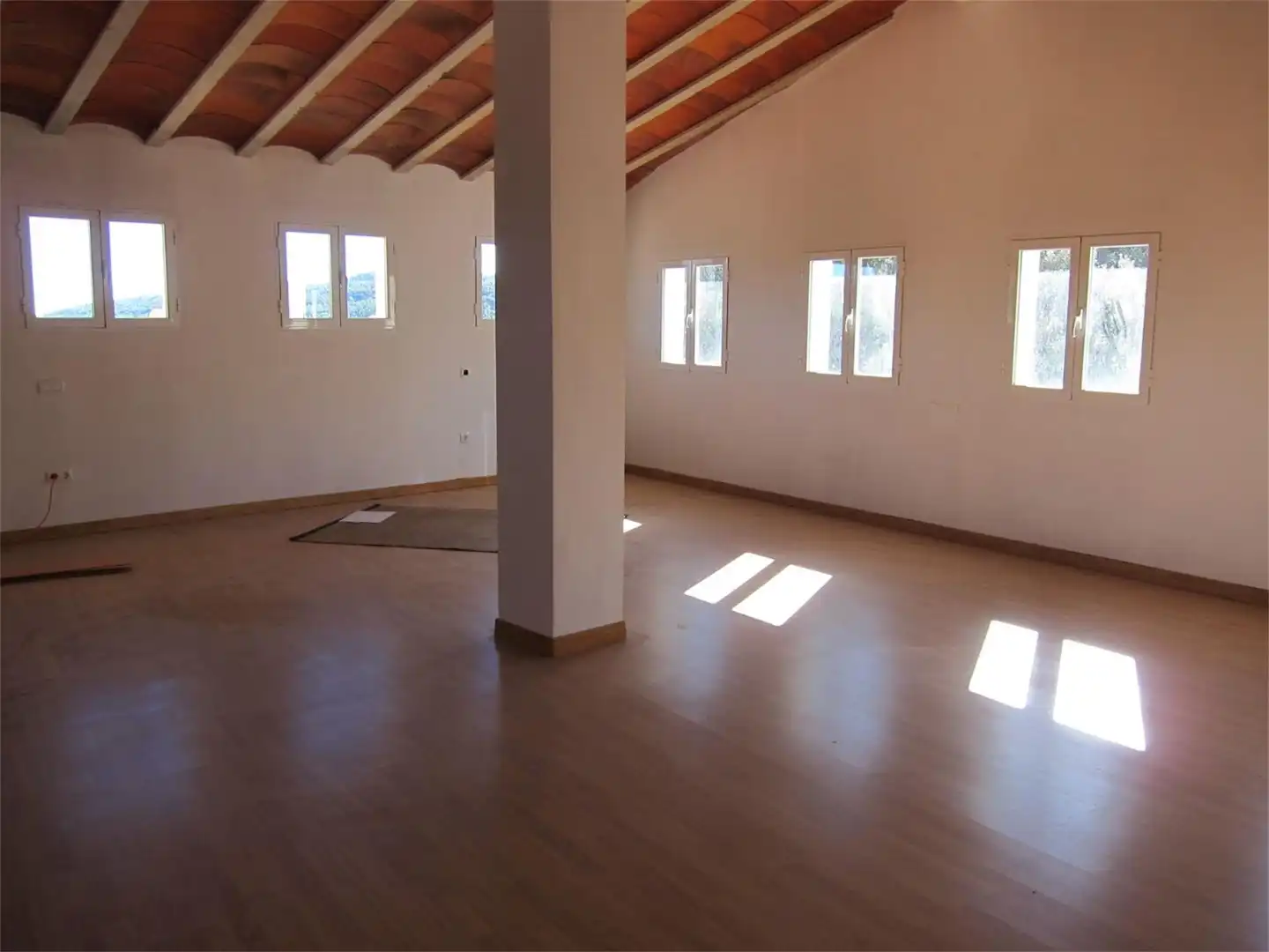 Finca rústica en venta en A-11, Yeste Finca rústica en venta en Yeste con Calefacción, Jardín privado y Terraza