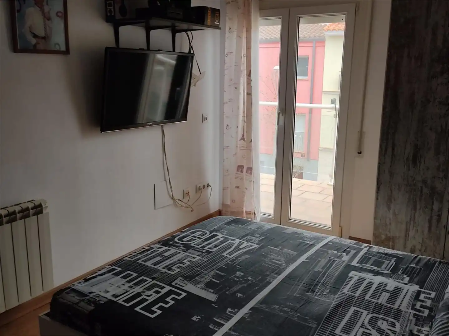 Casa adosada en venda a Carrer del Poeta Machado, 9, Cassà de la Selva Dormitori de Casa adosada en venda en Cassà de la Selva amb Terrassa i Balcó