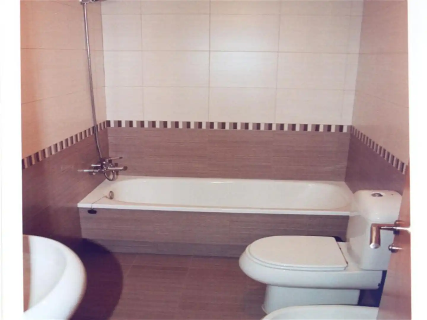 Garaje en venta en Avenida de Castelao, Ponteareas Baño de Garaje en venta en Ponteareas