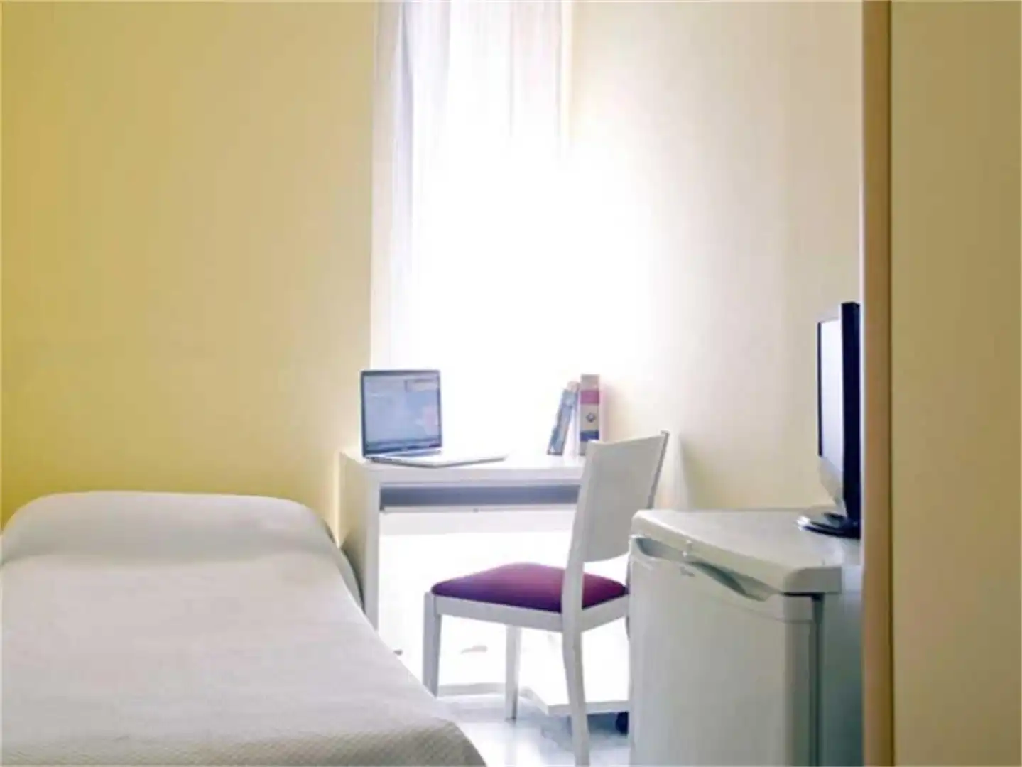 Schlafzimmer von Wohnung zur untervermieten in Huelva mit Möbliert