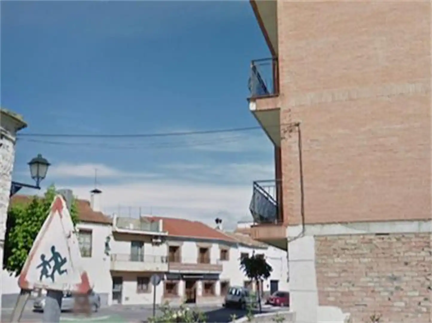 Casa o xalet en venda a Calle Doña Luisa Villanova, Polideportivo Vista exterior de Casa o xalet en venda en Alhendín amb Terrassa