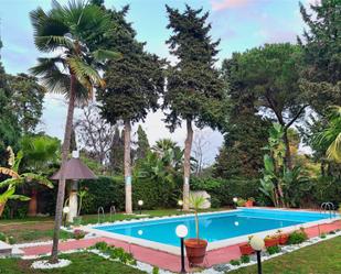 Swimming pool of Apartment to share in El Puerto de Santa María  with Air Conditioner, Heating and Private garden