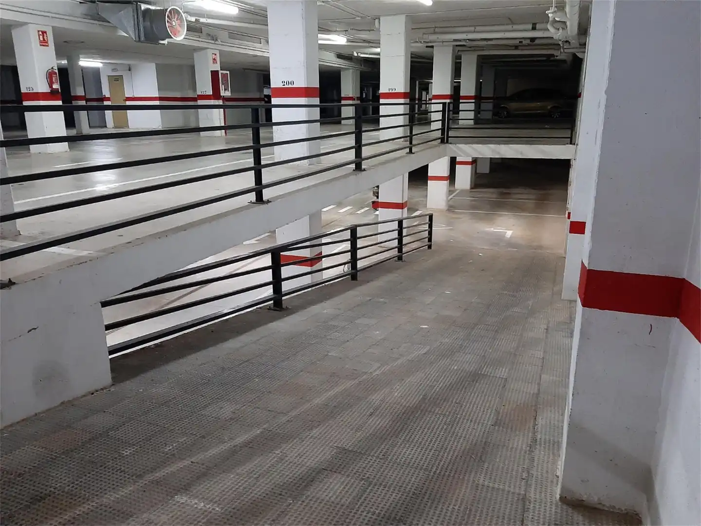 Garaje de alquiler en Avenida Central, 10, Marina Trebol - Neptuno Parking de Garaje de alquiler en Oropesa del Mar / Orpesa