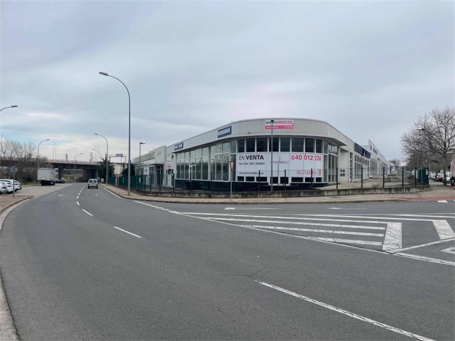Nave industrial en venta en Calle Picón, 11, La Portalada - Varea