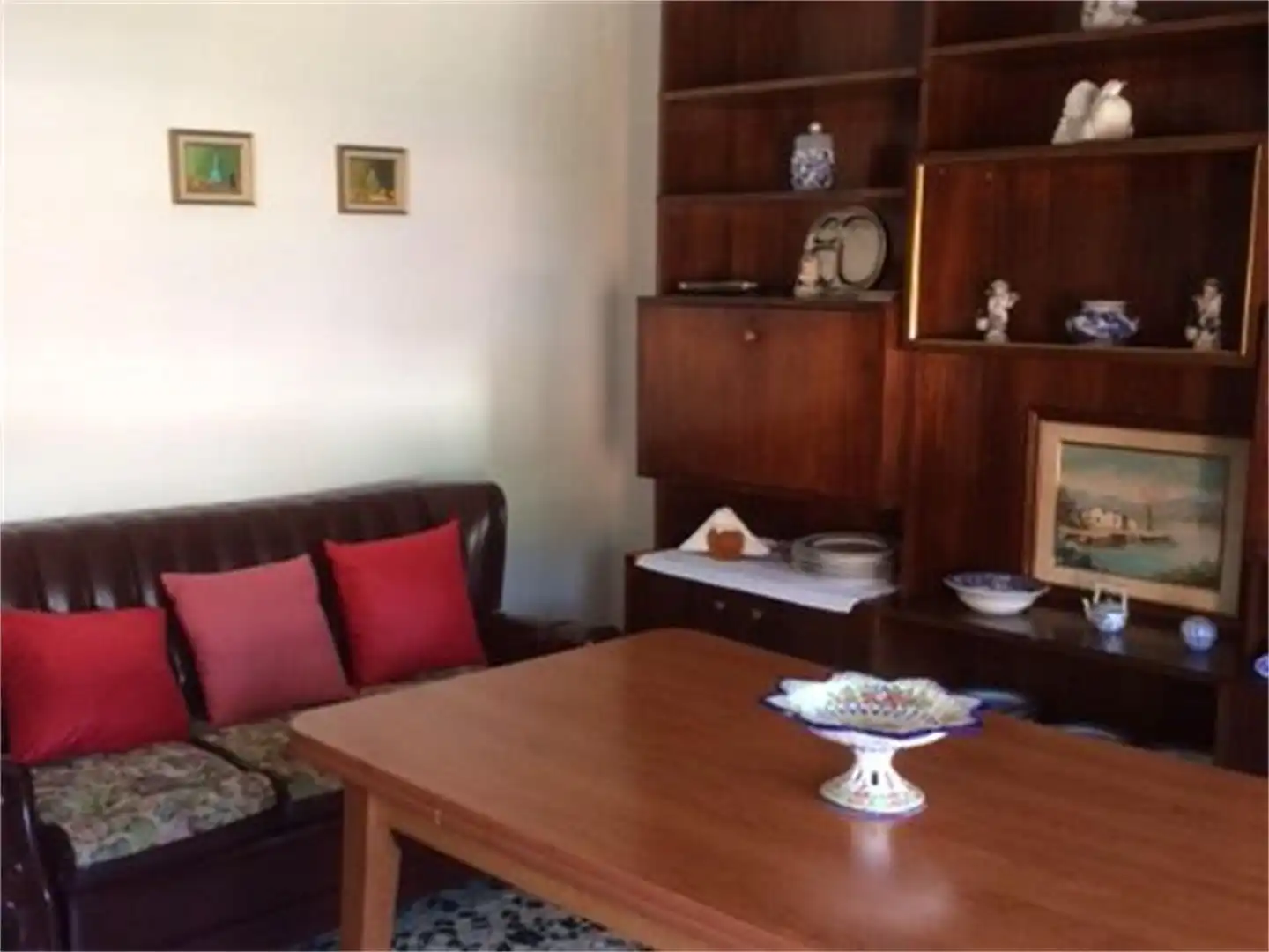 Casa adosada en venta en Calexón Castelao, A Illa de Arousa Sala de estar de Casa adosada en venta en A Illa de Arousa con Terraza y Balcón