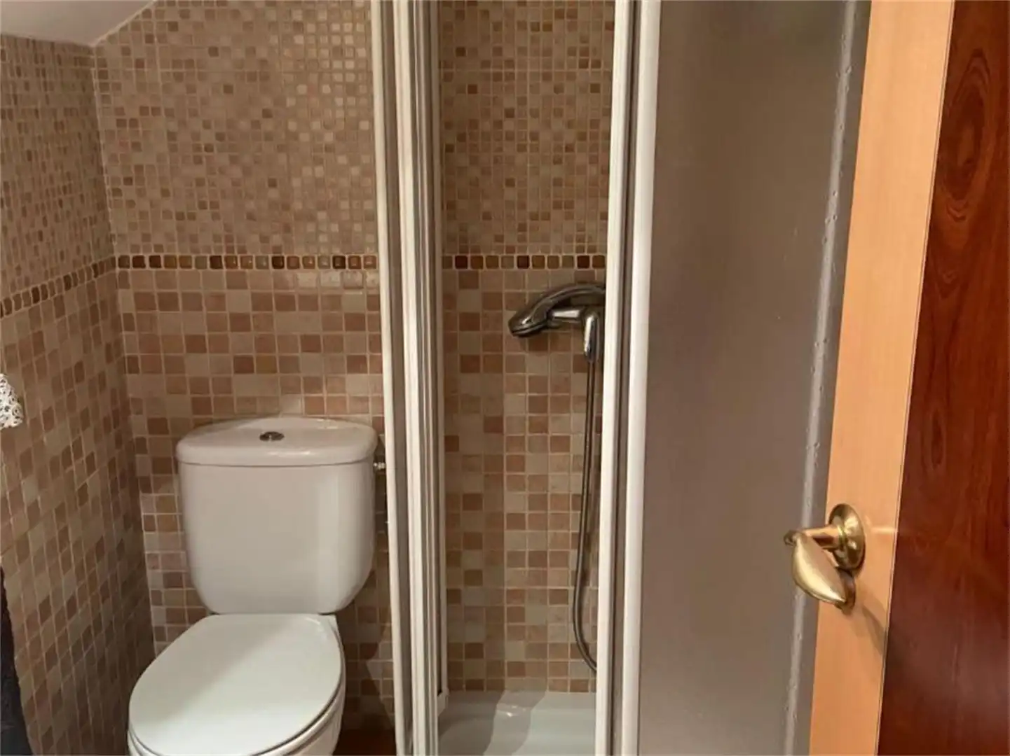 Casa adosada en venta en Calle Séneca, 4, Pozoblanco Baño de Casa adosada en venta en Pozoblanco con Aire acondicionado, Calefacción y Trastero